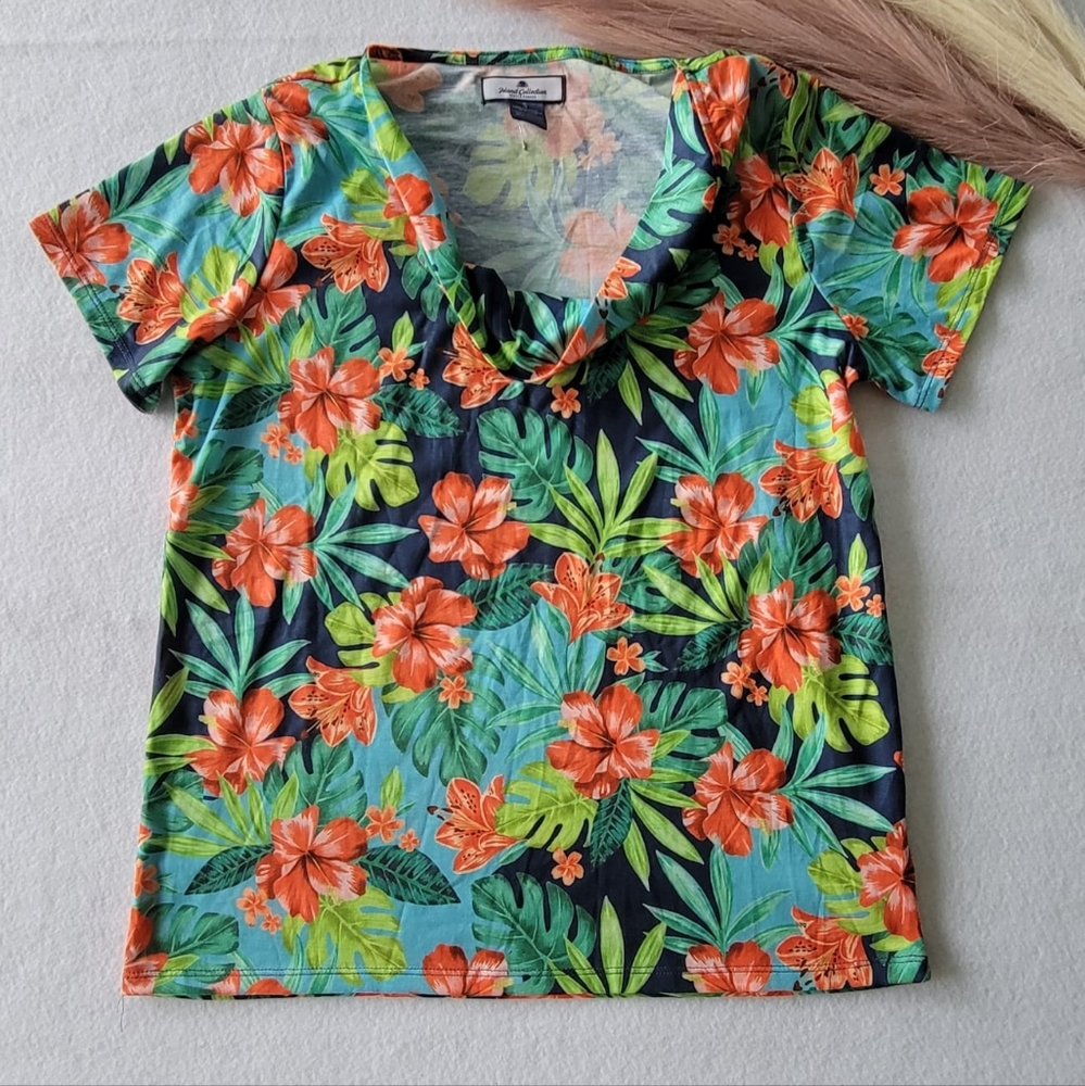 Stella Parker Women’s V-Neck Top Size S-L ColorTropi Abstract Print Short Sleeve